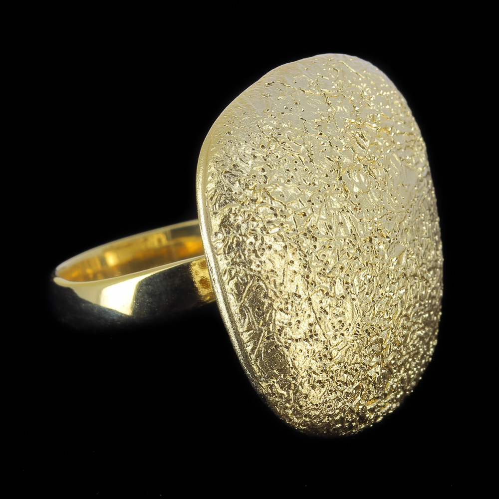 Grote vergulde vierkanten ring met afgeronde hoeken