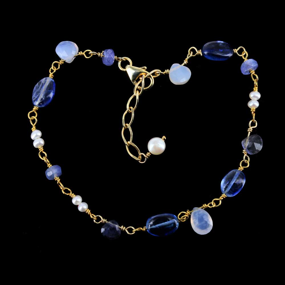 Verguld armbandje met kleurstenen en parels