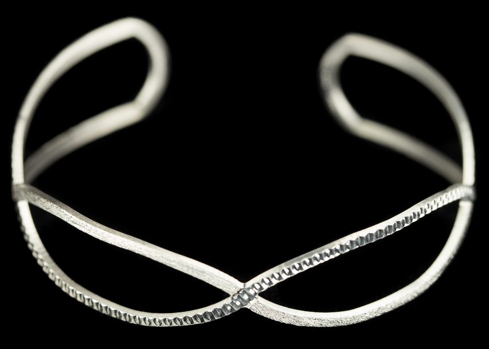 Zilveren en verfijnde slavenarmband