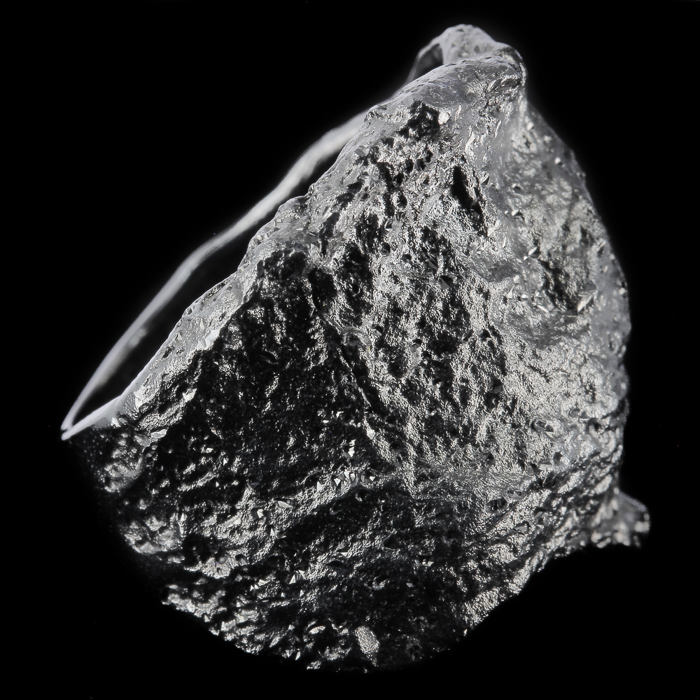 Schitterende steenvormige grijze ring