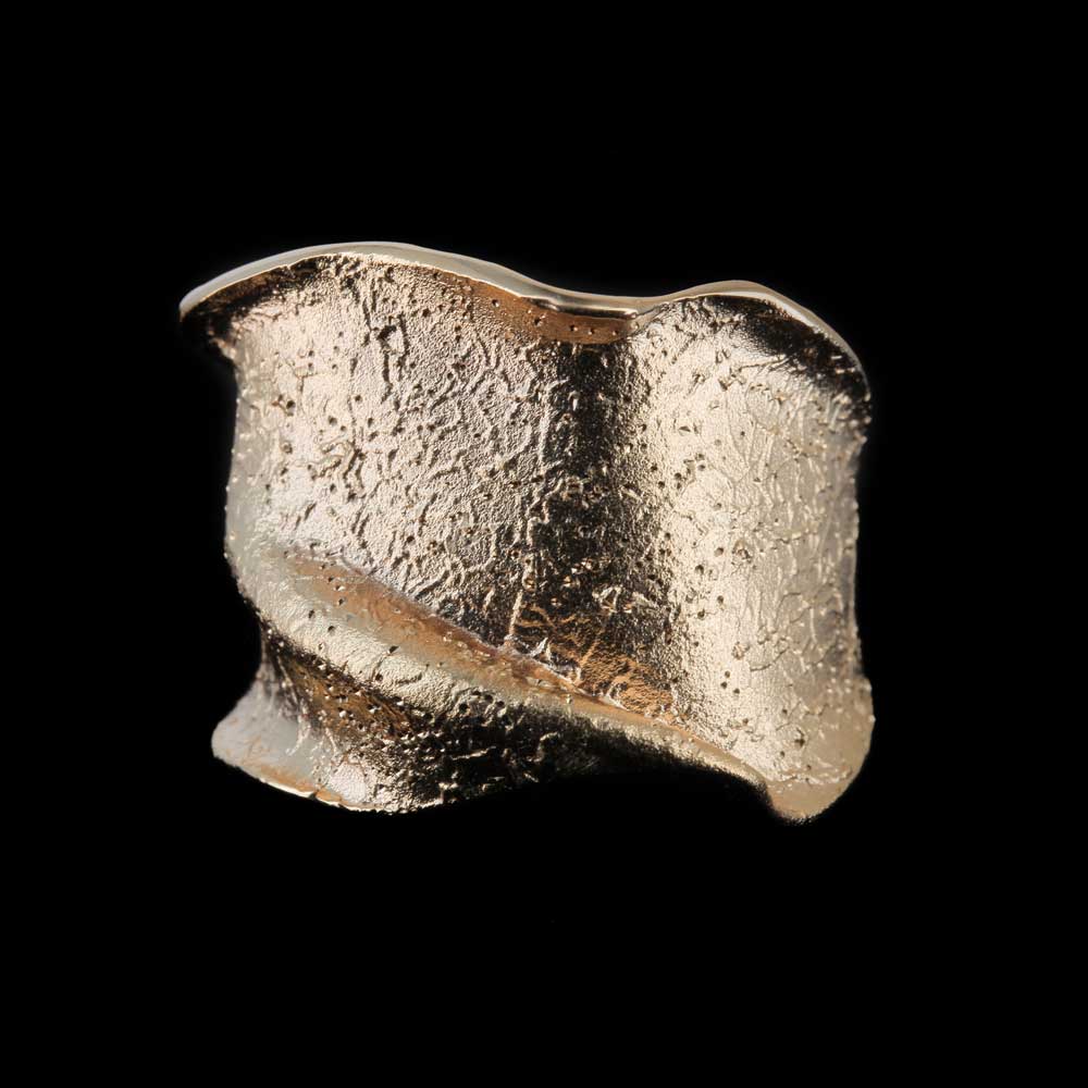 Rosé ring, smal en gediamanteerd