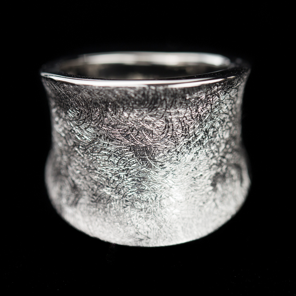 Zilveren matte Sanjoya ring