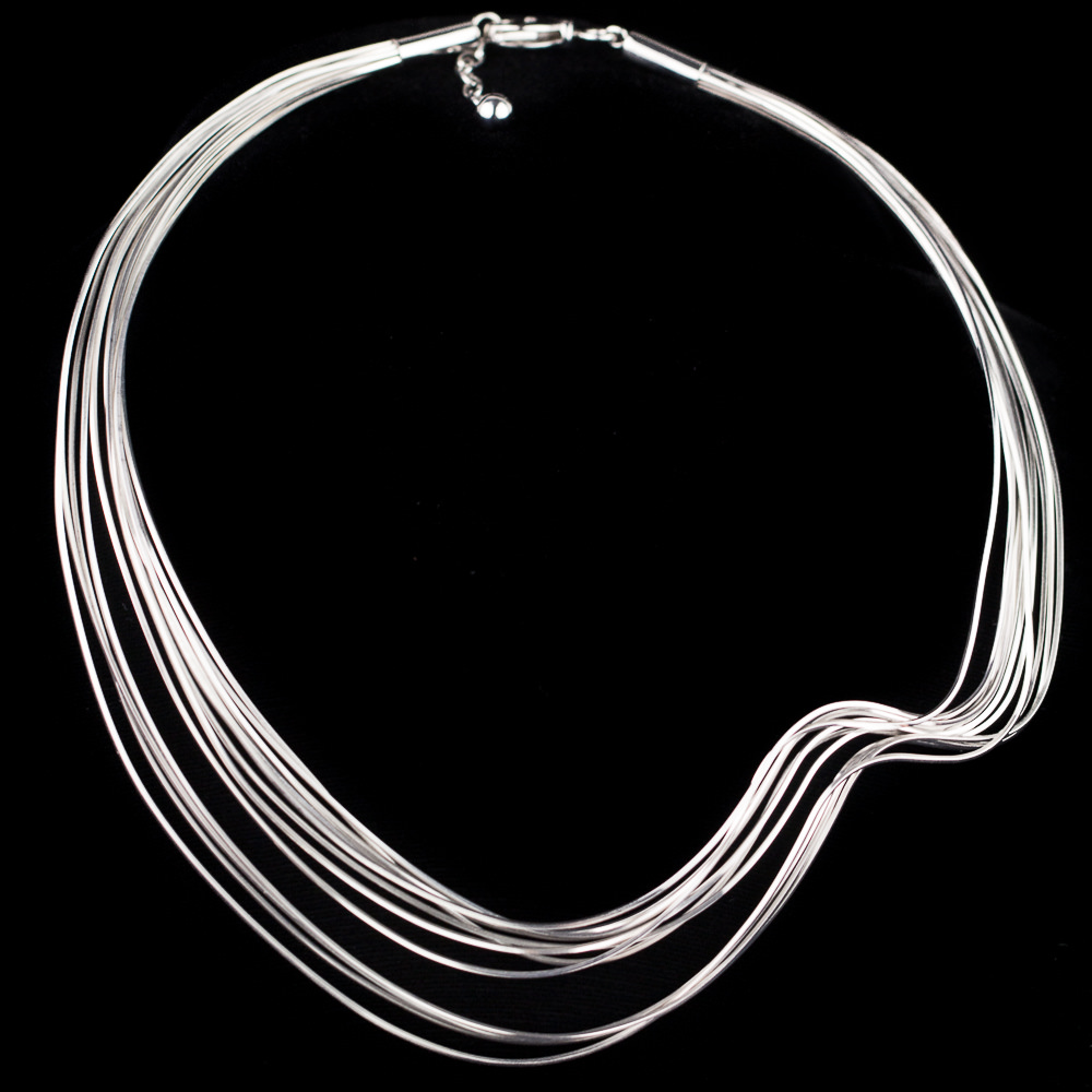Golvende meerdradige ketting van zilver