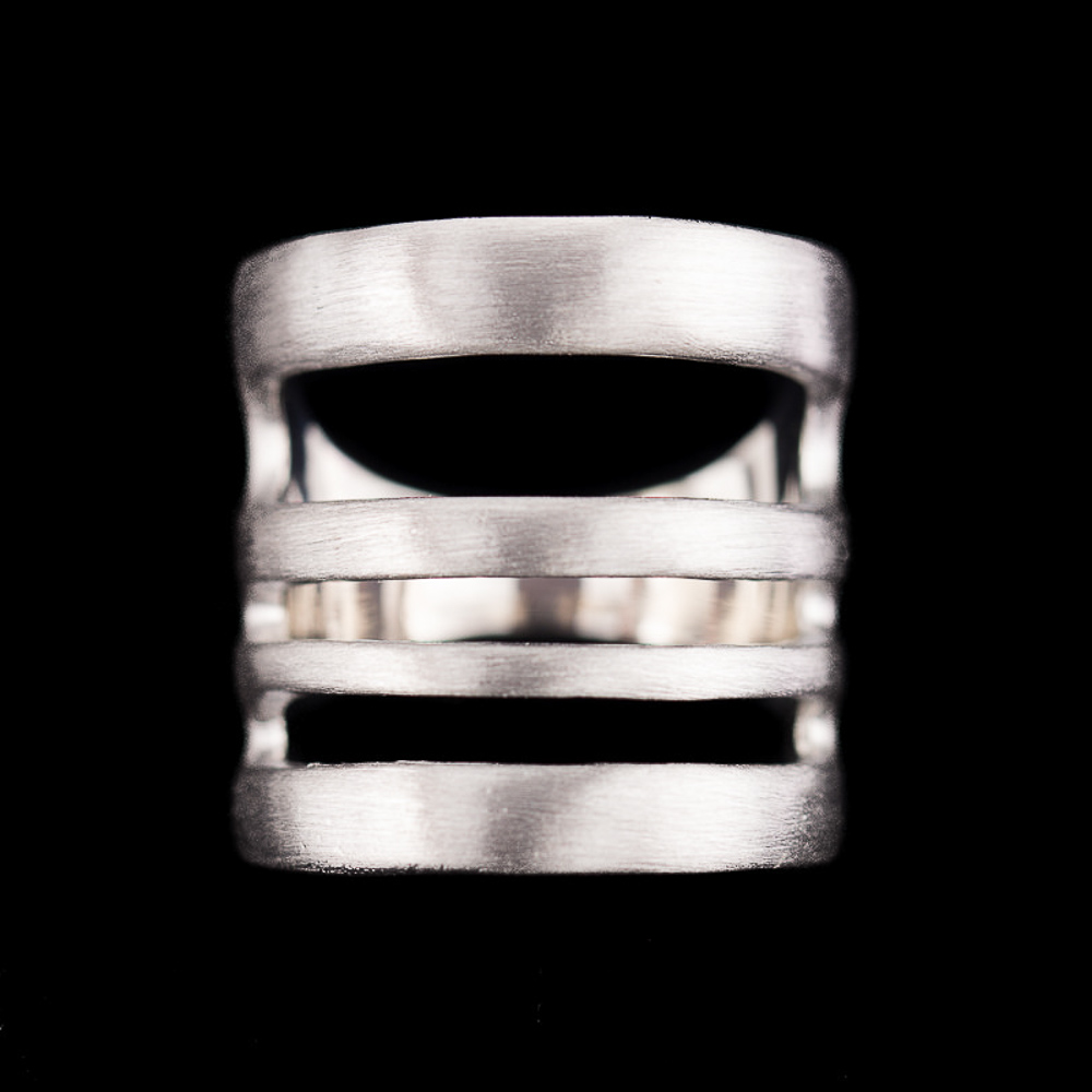 Gematteerde zilveren ring, 4 rijen
