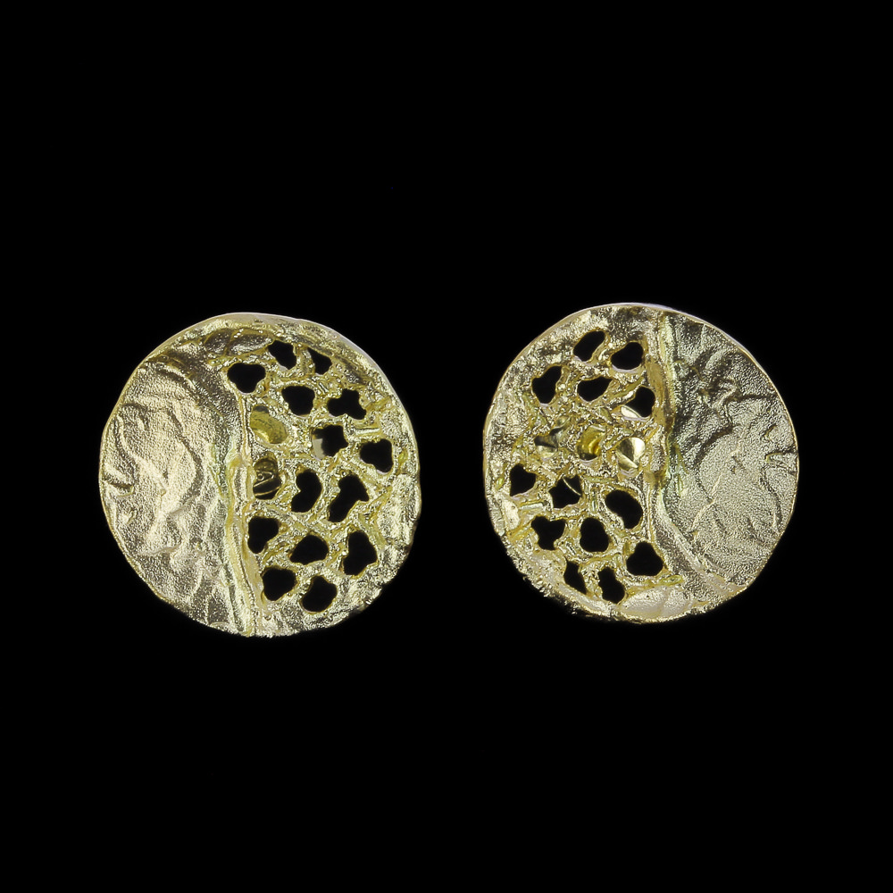 Bewerkte gouden oorbelletjes van 18kt goud