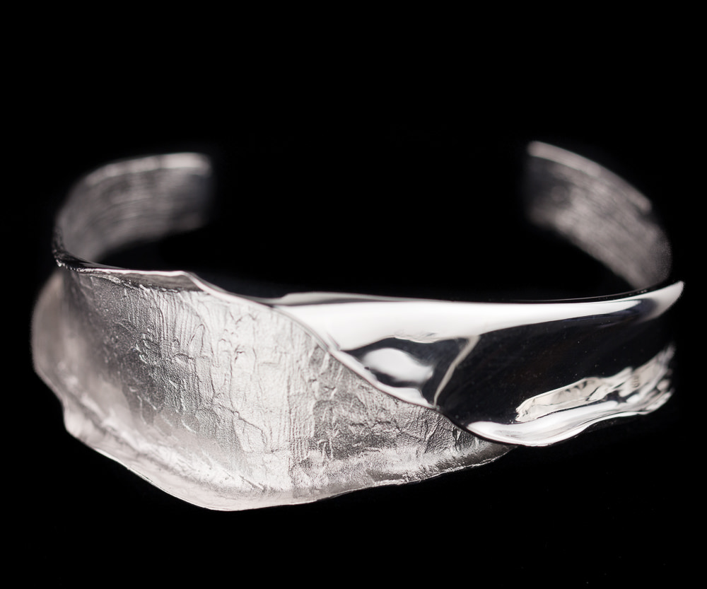 Schitterende smalle slavenarmband mat, en gepolijst