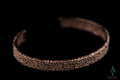 [EK1117001] Openbewerkte slavenarmband van bruin zilver