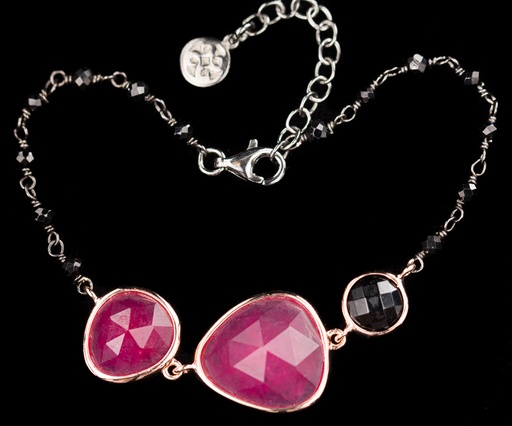 [OX1118002] Zwarte armband met fuchsia stenen en rosé randje