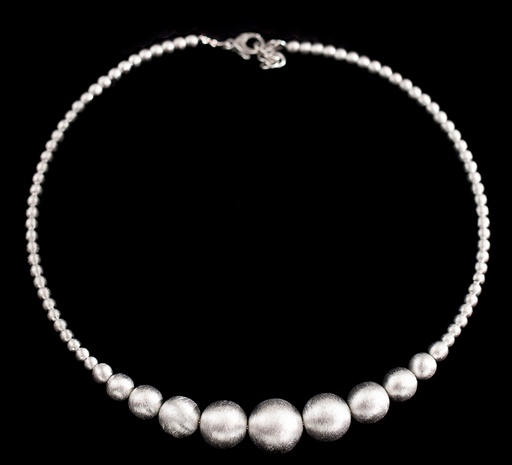 [ART0216005] Zilveren collier van kleinere en grotere bolletjes