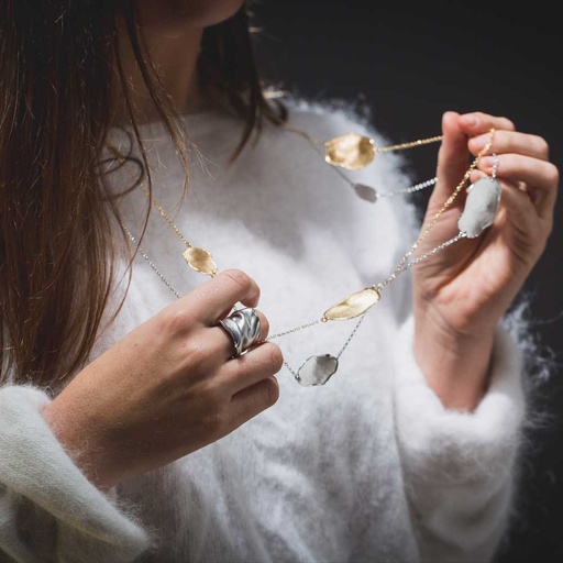 [ES1018002] Lange vergulde ketting met ongehamerde ovale schakels