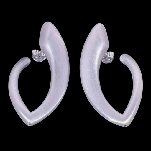 [CLE0722002] Gematteerde en zilveren hoekige infinity oorbellen