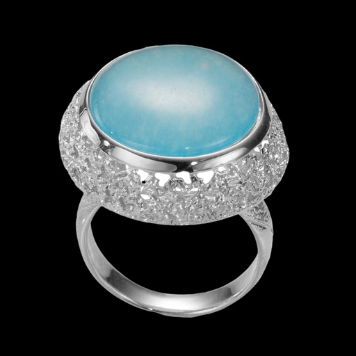 Bewerkte zilveren met een blauwe quartz steen