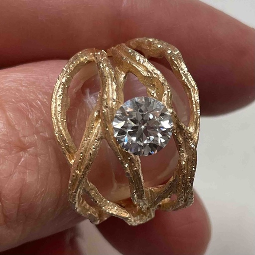 [DIA0922002] Magnifieke gouden ring van 18kt met een lab diamant