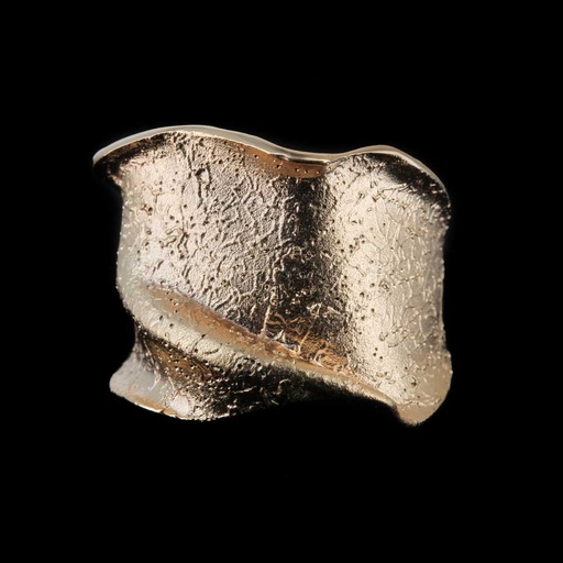 Rosé ring, smal en gediamanteerd