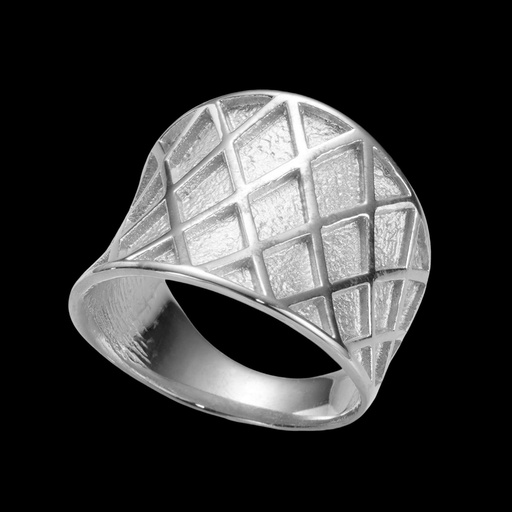 Zilveren ring met ruitjes